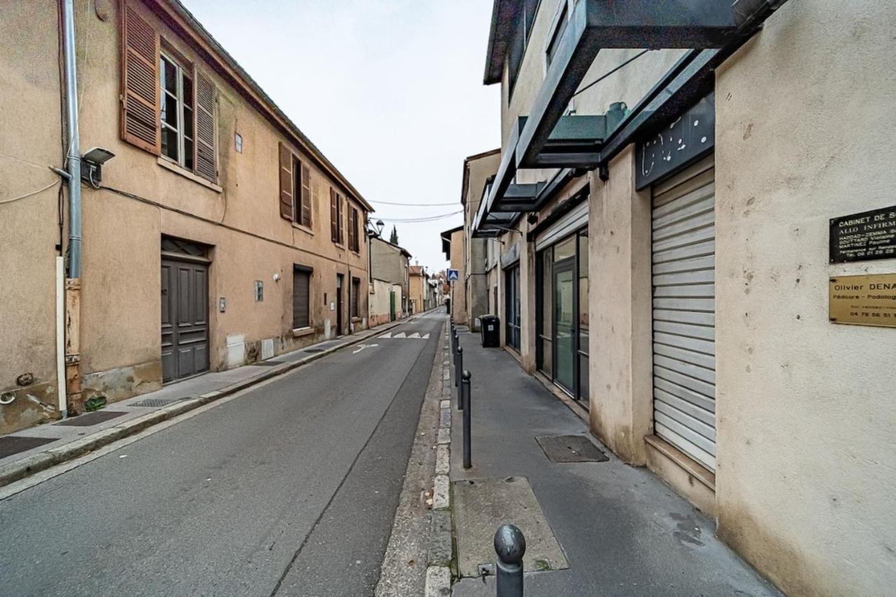 Appartamento Sleep And Go - Cozy 9 People - Oullins Esterno foto